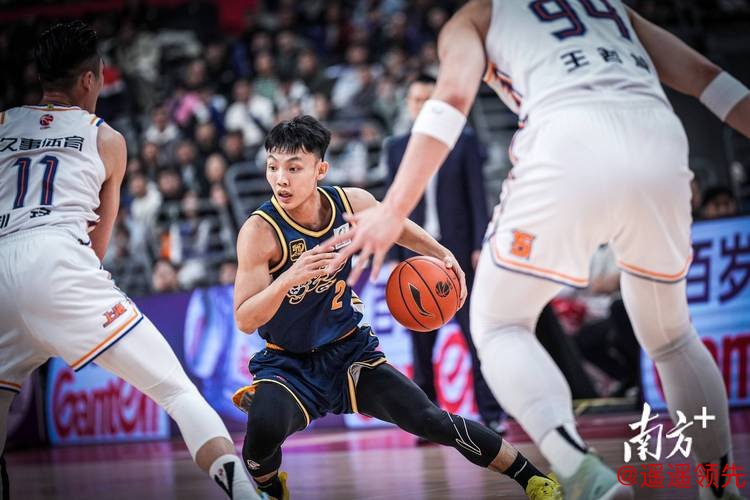 CBA-徐杰22分萨林杰两双 广东东阳光战胜山东高速