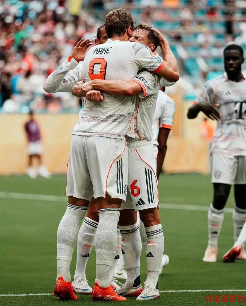 左膝关节胫骨骨裂 拜仁官宣莱万将缺席四周比赛